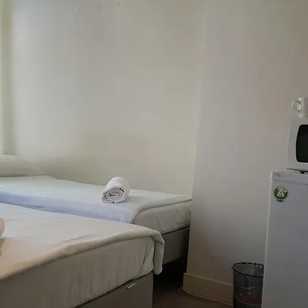 ベッド・アンド・ブレックファスト Amsroom *